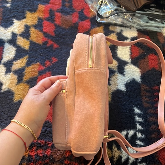 UGG suede backpack with sheepskin logo - Picture 5 of 17